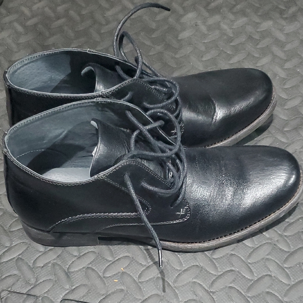 Steve Madden Black Chukka Boots